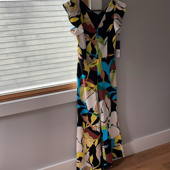 Rachel Roy Ruffled Sleeve Cropped Jumpsuit in Black Bloom Print - Picture 2 of 6